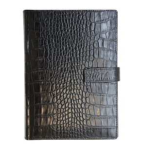 Ежедневник в твердой обложке с хлястиком